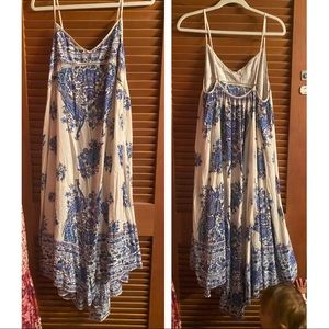 SOLD Spell Hotel Paradiso Size XL